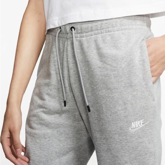 Nike women’s Gray Jogger Pants - Picture 7 of 7